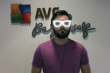 Очки-невидимки от AVG защитят любителей анонимности - «Интернет Технологии»